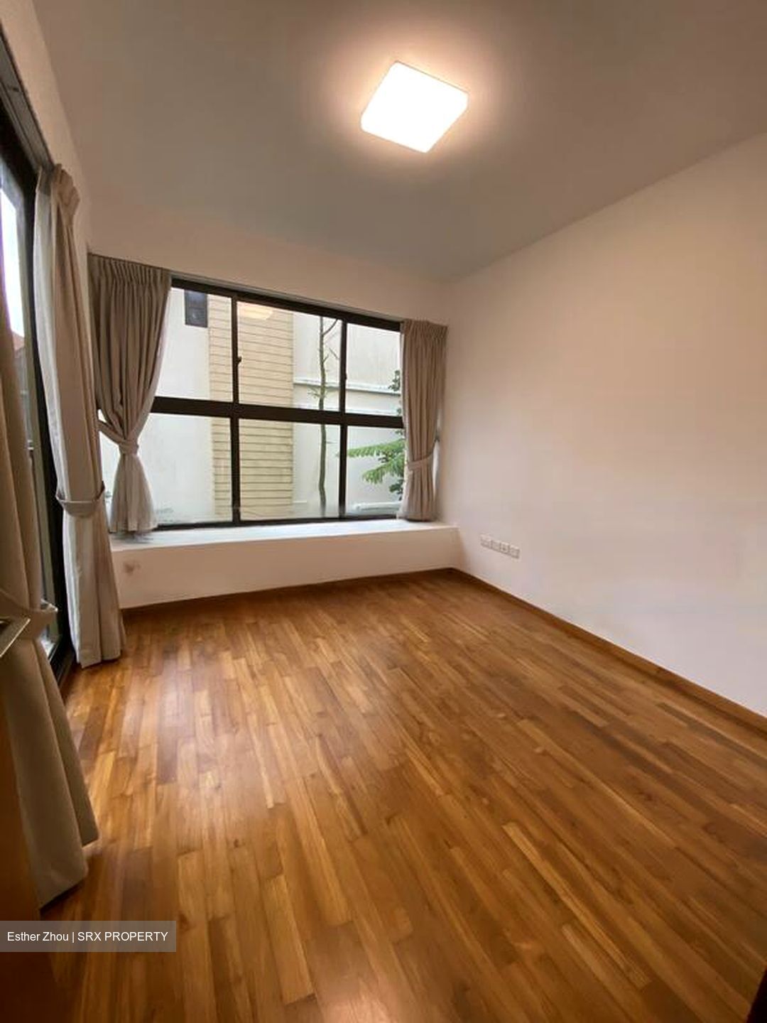 Holland Link (D10), Terrace #457887741